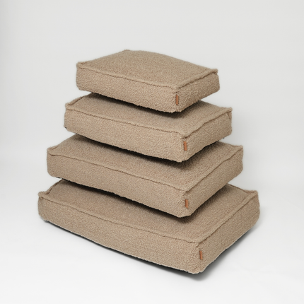 Staey - Noor Hundepude, Sand Curly