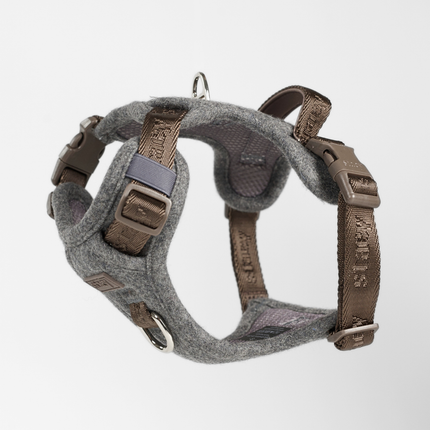 Staey - Elma Hundesele, Stone