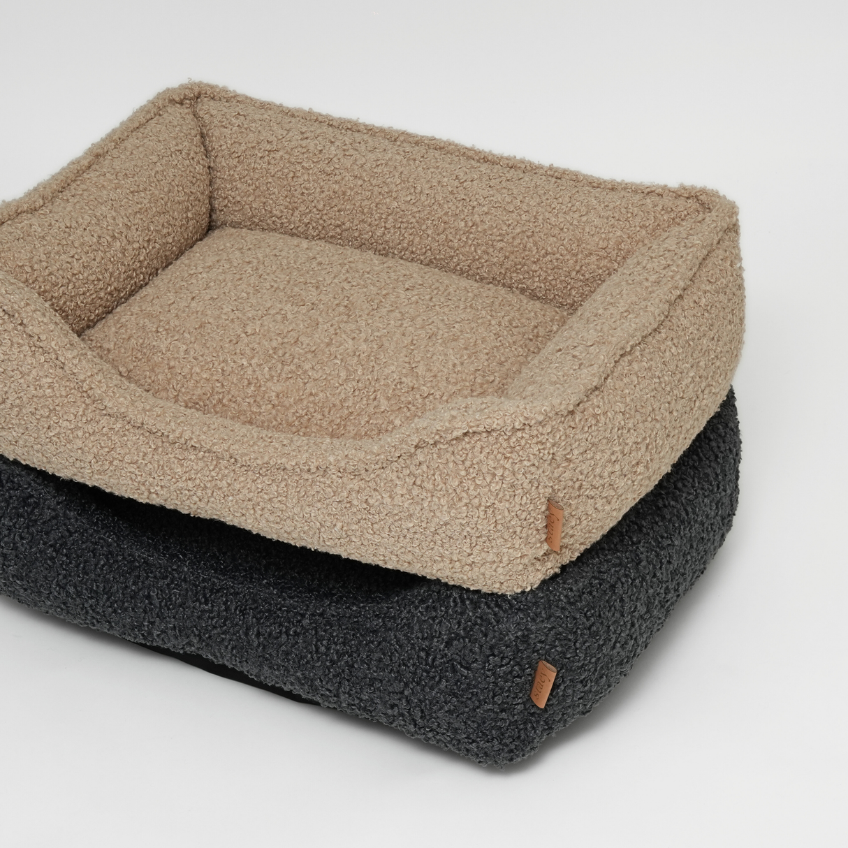 Staey - Tora Hundeseng, Sand Curly