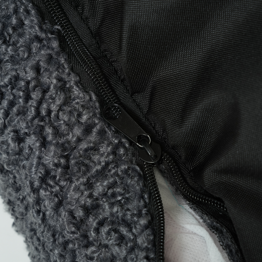 Staey - Tora Hundeseng, Storm Curly