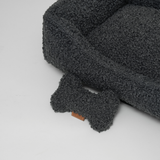Staey - Tora Hundeseng, Storm Curly
