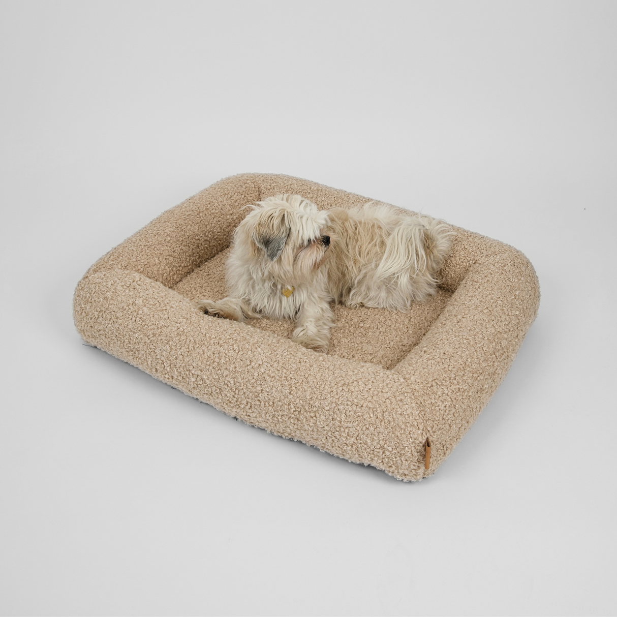 Staey - Karla Ortopædisk Hundeseng, Sand Curly