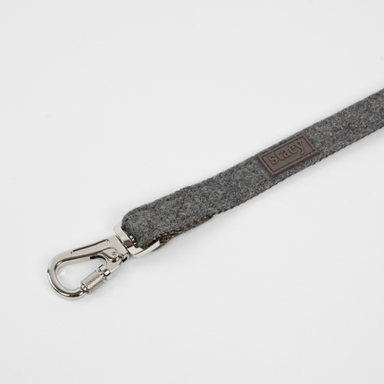 Staey - Elma Hundesnor, Stone