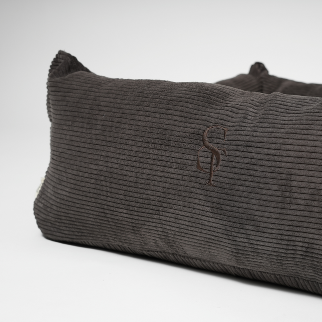 Staey - Vera Hundeseng, Dark Oak Fløjl