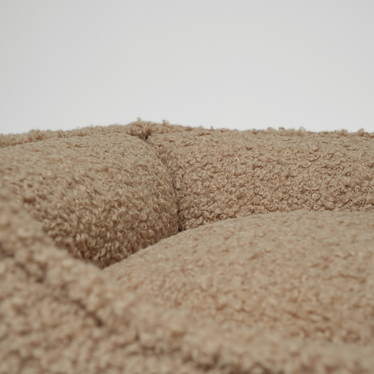 Staey - Tora Hundeseng, Sand Curly