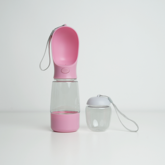 3-i-1 Vandflaske m. Godbids Opbevaring & Hundeposeholder, Rosa