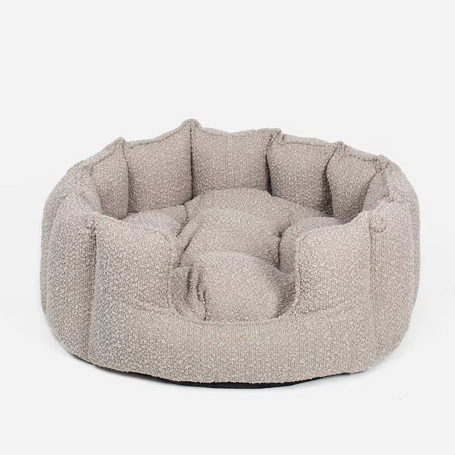 Hundeseng i blød bouclé - 60x30 cm.