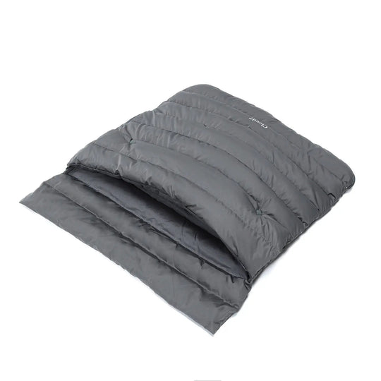 Cloud7 hundesovepose, Vancouver Anthra Cloud7